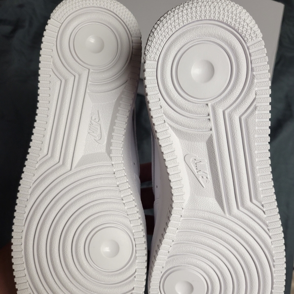 Brand new ds nike air force 1 low all white size 9 men's. - Picture 5 of 9